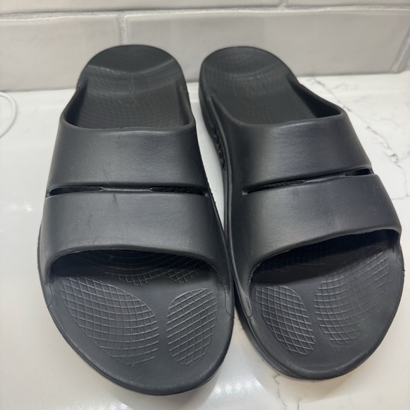 OOFOS Sandals Mens Size 12 Womens 14 Ooahh Black Recovery Comfort Slip On‎ - Picture 4 of 9